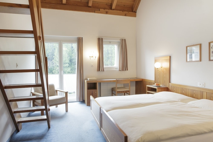 Imagen de la habitación del Hotel Schweizerhof Sils Maria, a Faern Collection. Foto 10