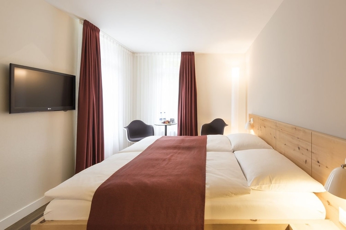 Imagen de la habitación del Hotel Schweizerhof Sils Maria, a Faern Collection. Foto 13