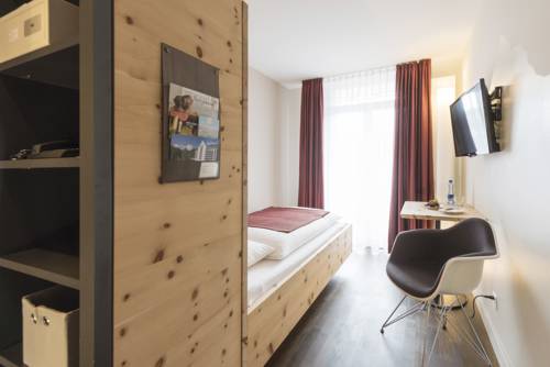 Imagen de la habitación del Hotel Schweizerhof Sils-maria. Foto 7