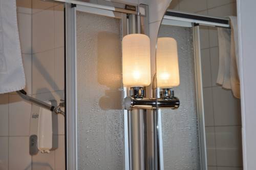Imagen de la habitación del Hotel Schweizerhof Wetzikon. Foto 3