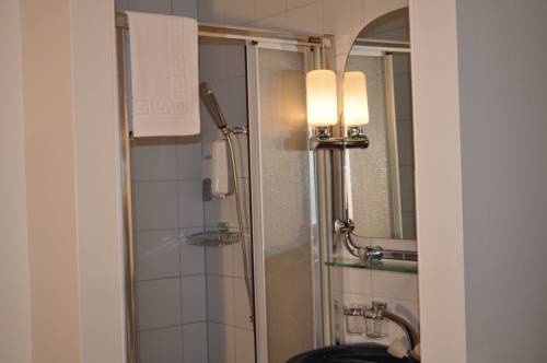 Imagen de la habitación del Hotel Schweizerhof Wetzikon. Foto 4