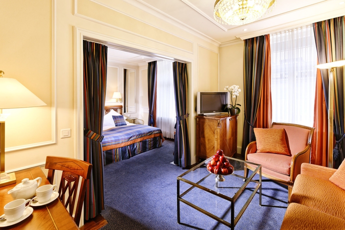 Imagen de la habitación del Hotel Schweizerhof, Z&uacute;rich. Foto 11