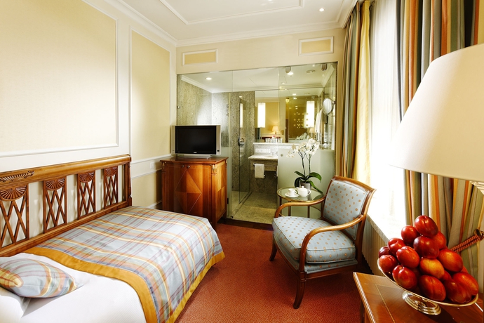 Imagen de la habitación del Hotel Schweizerhof, Z&uacute;rich. Foto 15