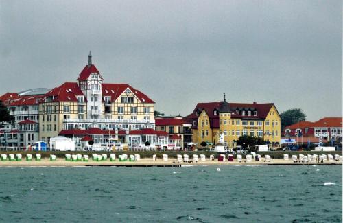 Imagen general del Hotel Schweriner Hof, K&uuml;hlungsborn. Foto 3