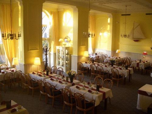 Imagen de la habitación del Hotel Schweriner Hof, K&uuml;hlungsborn. Foto 6