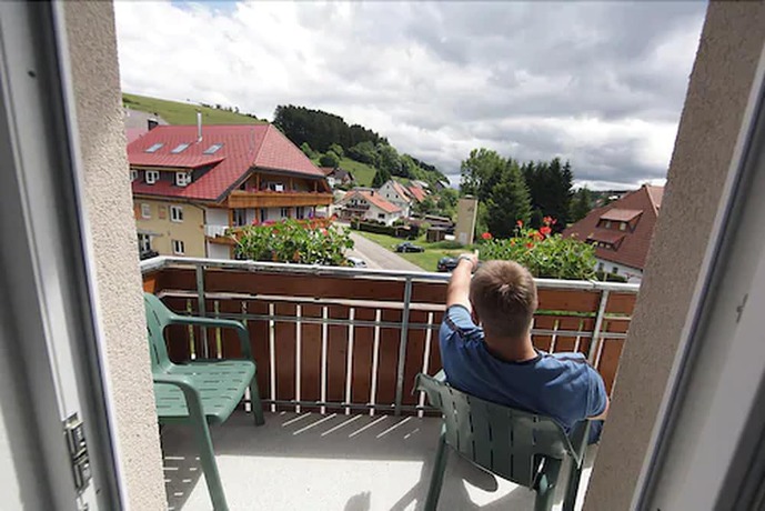 Imagen de la habitación del Hotel Schw&ouml;rer. Foto 11