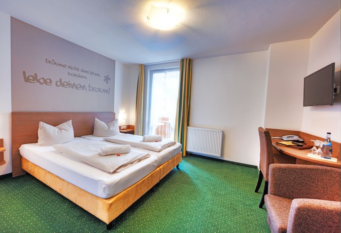 Imagen de la habitación del Hotel Schw&ouml;rer. Foto 18