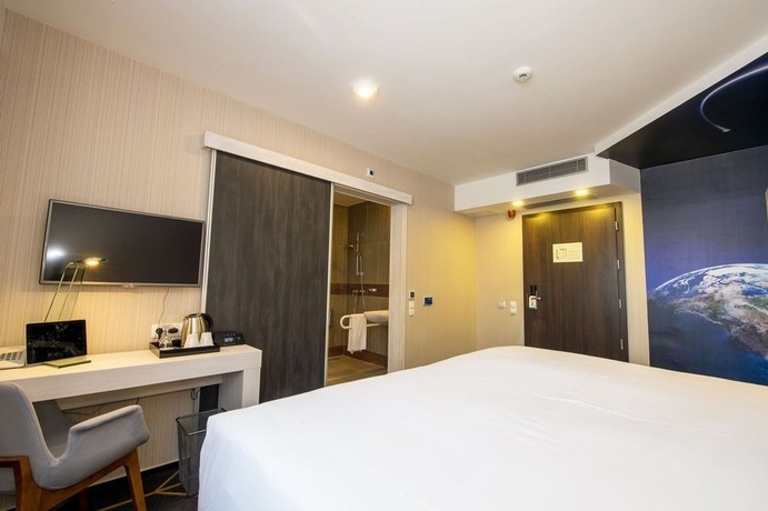 Imagen de la habitación del Hotel Science. Foto 5