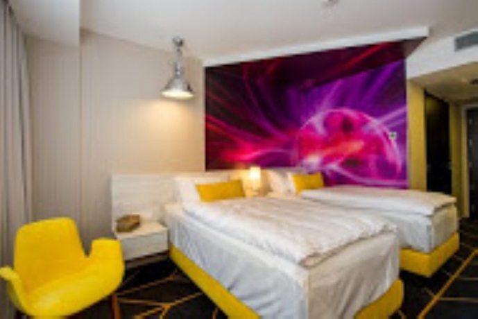 Imagen de la habitación del Hotel Science. Foto 7