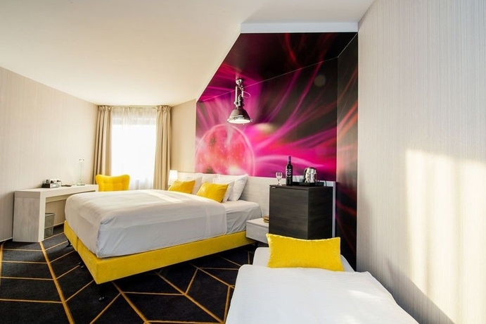 Imagen de la habitación del Hotel Science. Foto 8