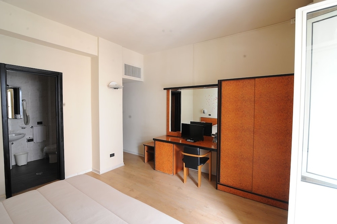 Imagen de la habitación del Hotel Scigliano. Foto 8
