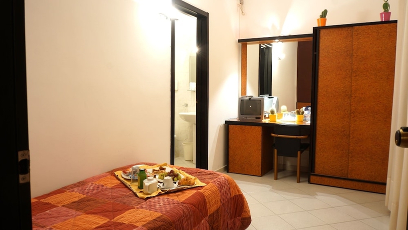 Imagen de la habitación del Hotel Scigliano. Foto 9