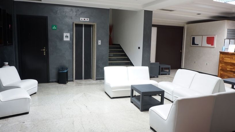 Imagen de los interiores del Hotel Scigliano. Foto 16