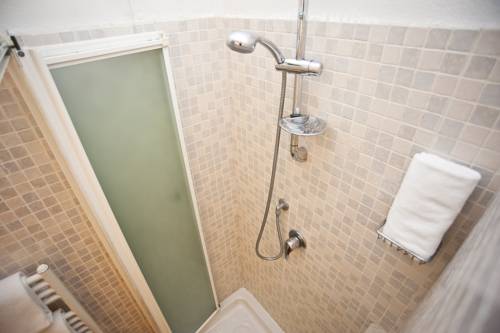 Imagen de la habitación del Hotel Scilla. Foto 6
