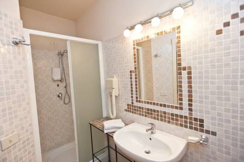 Imagen de la habitación del Hotel Scilla. Foto 7