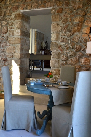 Imagen de los interiores del Hotel Scilla Maris Charming Suites-Restaurant. Foto 16