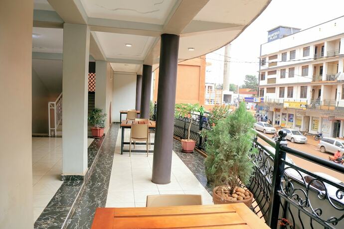 Imagen de la habitación del Hotel Scindia Suites. Foto 8