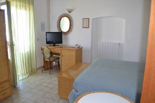 Imagen de la habitación del Hotel Scoglio Bianco. Foto 15