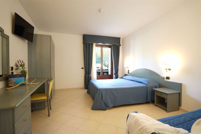 Imagen de la habitación del Hotel Scoglio del Leone. Foto 6