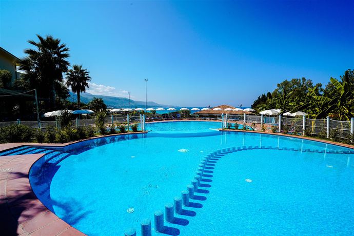 Imagen de la piscina del Hotel Scoglio del Leone. Foto 15