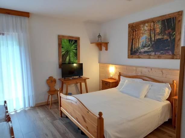 Imagen de la habitación del Hotel Scoiattolo, Falcade. Foto 3