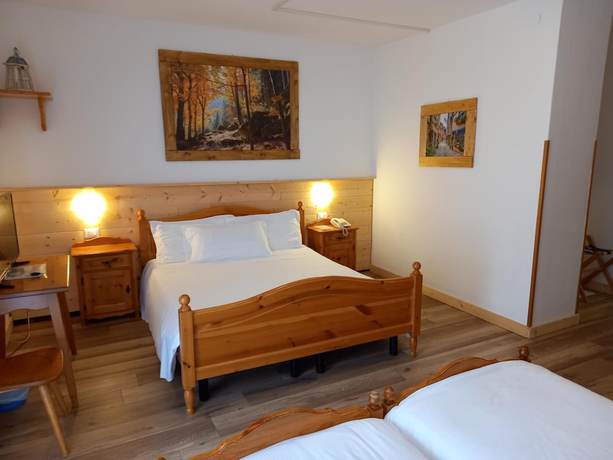 Imagen de la habitación del Hotel Scoiattolo, Falcade. Foto 10