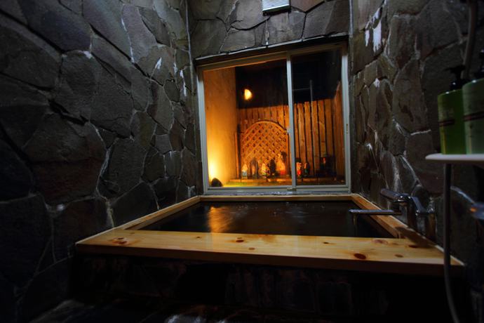 Imagen de la piscina del Hotel Scotch Court. Foto 15