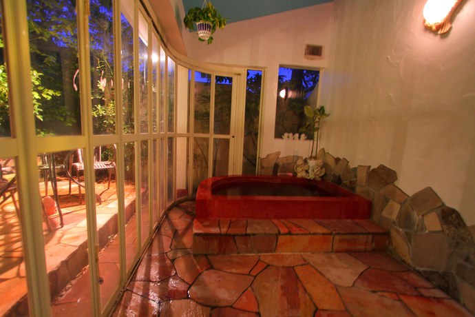 Imagen de la piscina del Hotel Scotch Court. Foto 17