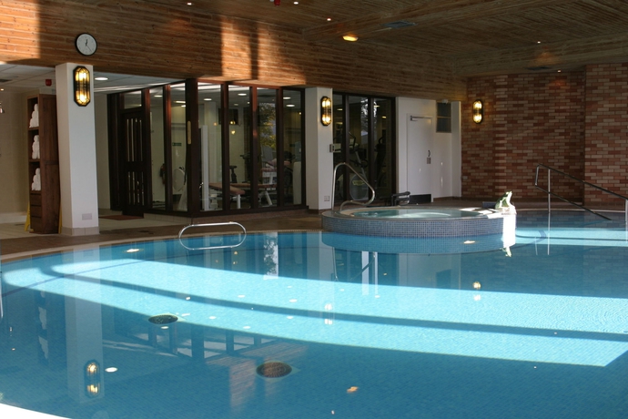 Imagen de la piscina del Hotel Scotlands Spa. Foto 15