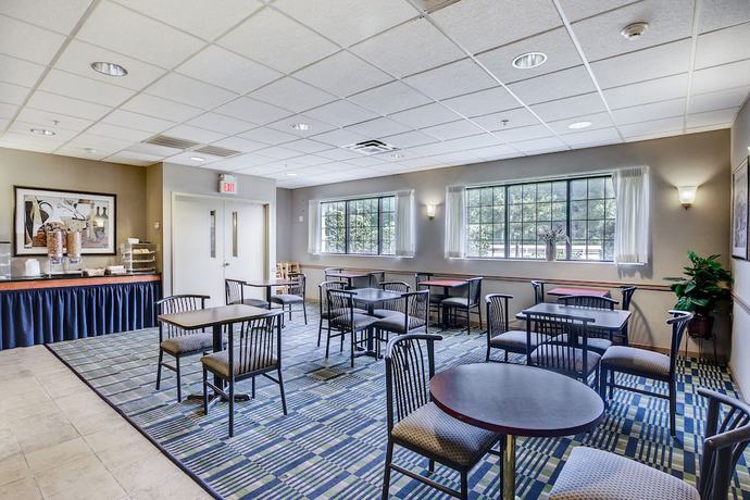 Imagen del bar/restaurante del Hotel Scottish Inn, Whippany. Foto 4