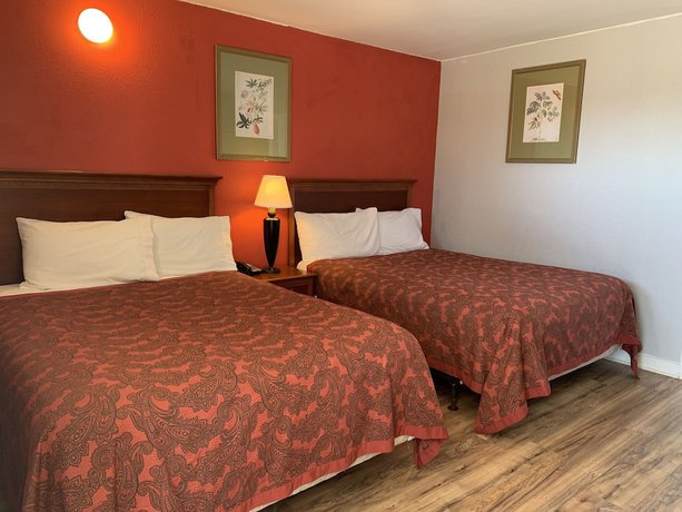 Imagen de la habitación del Hotel Scottish Inn and Suites, Bensalem. Foto 11