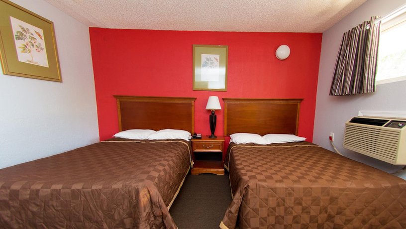Imagen de la habitación del Hotel Scottish Inn and Suites, Bensalem. Foto 16