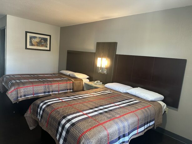 Imagen de la habitación del Hotel Scottish Inns Gordon Highway. Foto 4