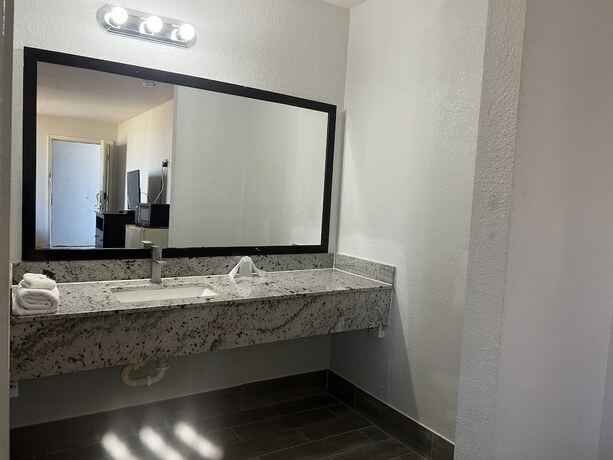 Imagen de la habitación del Hotel Scottish Inns Gordon Highway. Foto 5