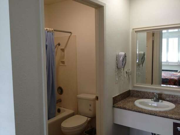 Imagen general del Hotel Scottish Inns Long Beach. Foto 1