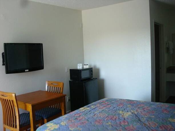Imagen de la habitación del Hotel Scottish Inns Long Beach. Foto 17