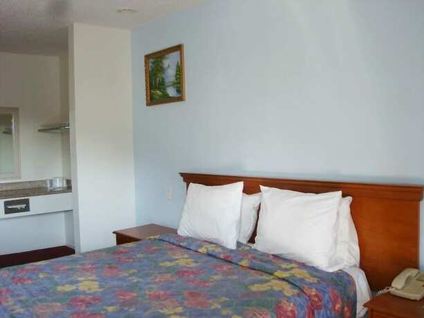 Imagen de la habitación del Hotel Scottish Inns Long Beach. Foto 18