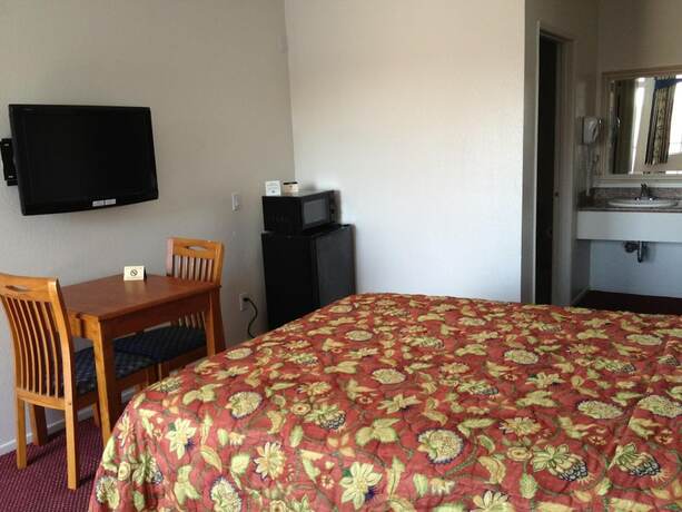 Imagen general del Hotel Scottish Inns Long Beach. Foto 5