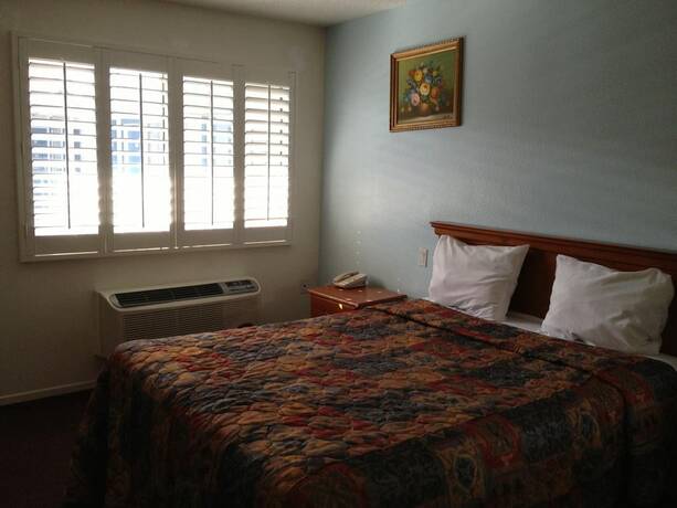 Imagen general del Hotel Scottish Inns Long Beach. Foto 6