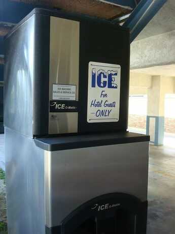 Imagen general del Hotel Scottish Inns Long Beach. Foto 12