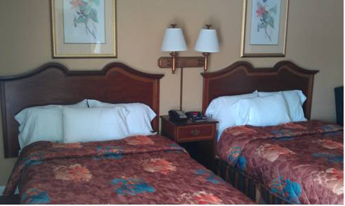 Imagen de la habitación del Hotel Scottish Inns Sturbridge. Foto 3