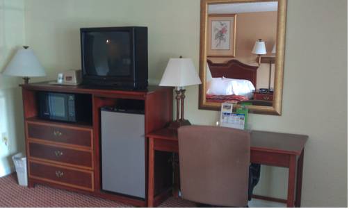 Imagen de la habitación del Hotel Scottish Inns Sturbridge. Foto 8