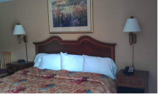 Imagen de la habitación del Hotel Scottish Inns Sturbridge. Foto 10