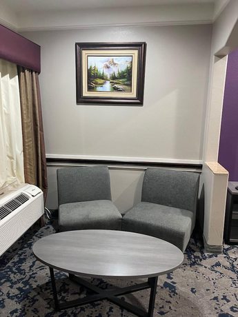 Imagen de la habitación del Hotel Scottish Inns and Suites Alvin. Foto 4