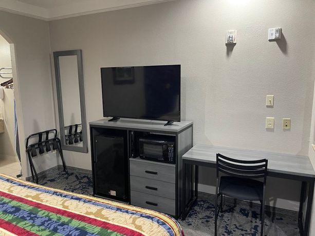 Imagen de la habitación del Hotel Scottish Inns and Suites Alvin. Foto 7