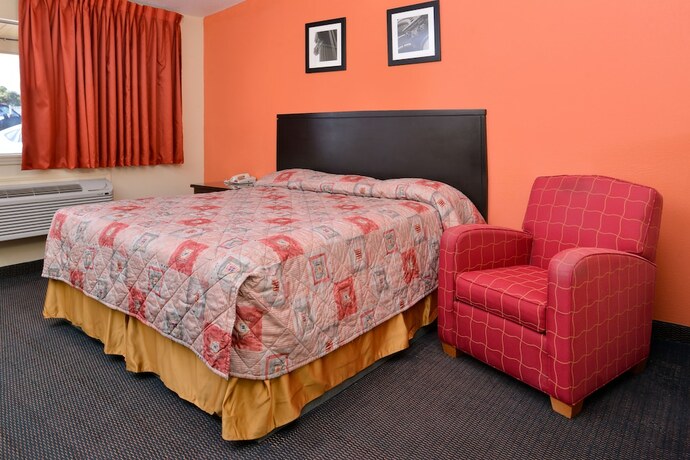 Imagen de la habitación del Hotel Scottish Inns and Suites. Foto 20