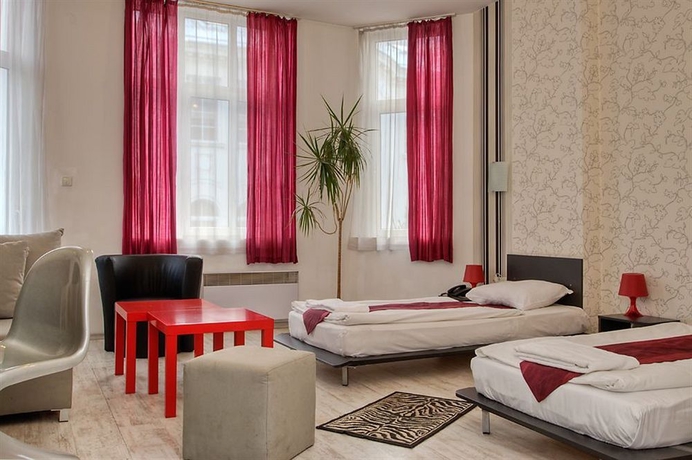 Imagen de la habitación del Hotel Scottys Boutique. Foto 6