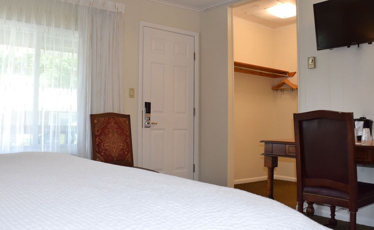 Imagen de la habitación del Hotel Scotty's Lakeside Resort. Foto 10