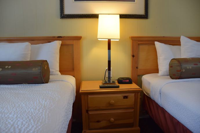 Imagen de la habitación del Hotel Scotty's Lakeside Resort. Foto 17