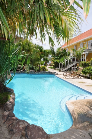 Imagen de la piscina del Hotel Scuba Lodge and Ocean Suites. Foto 12